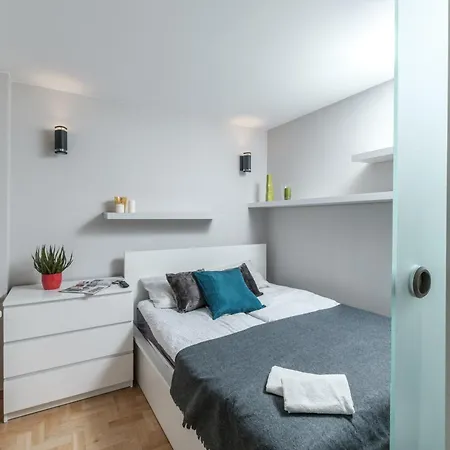 Inside Solec Center Apartman *